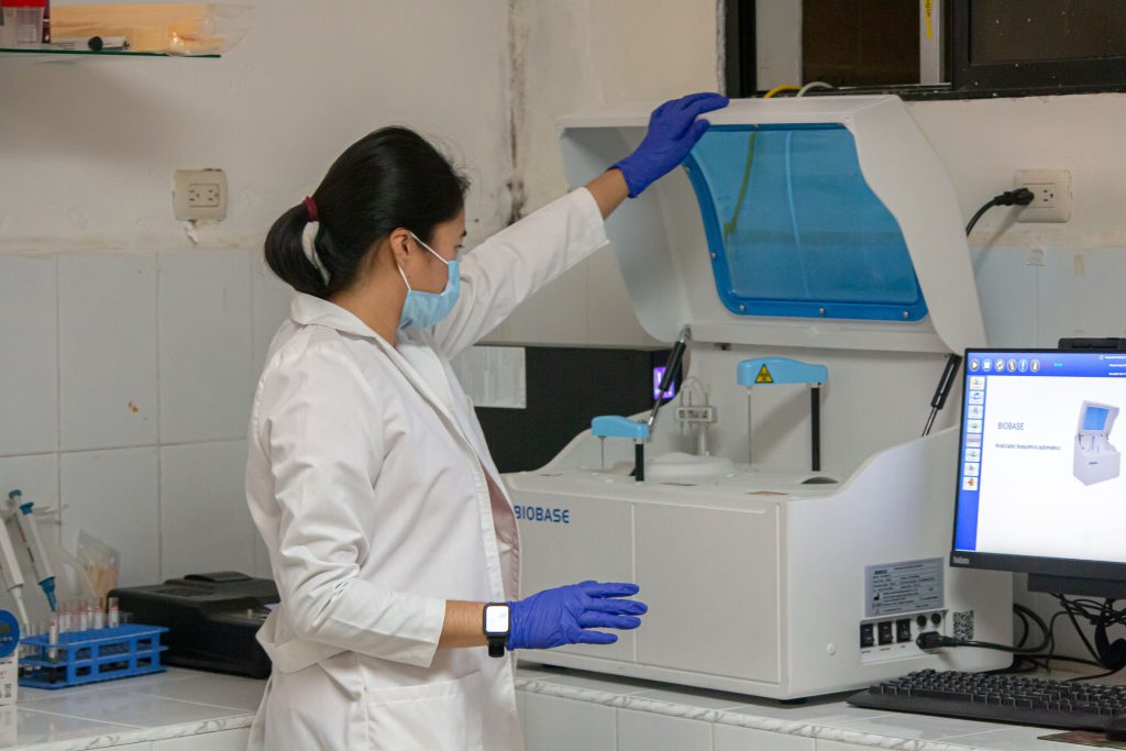 Termobalanzas en laboratorios.